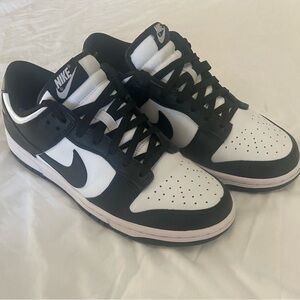 Nike Shoes black and white size 9